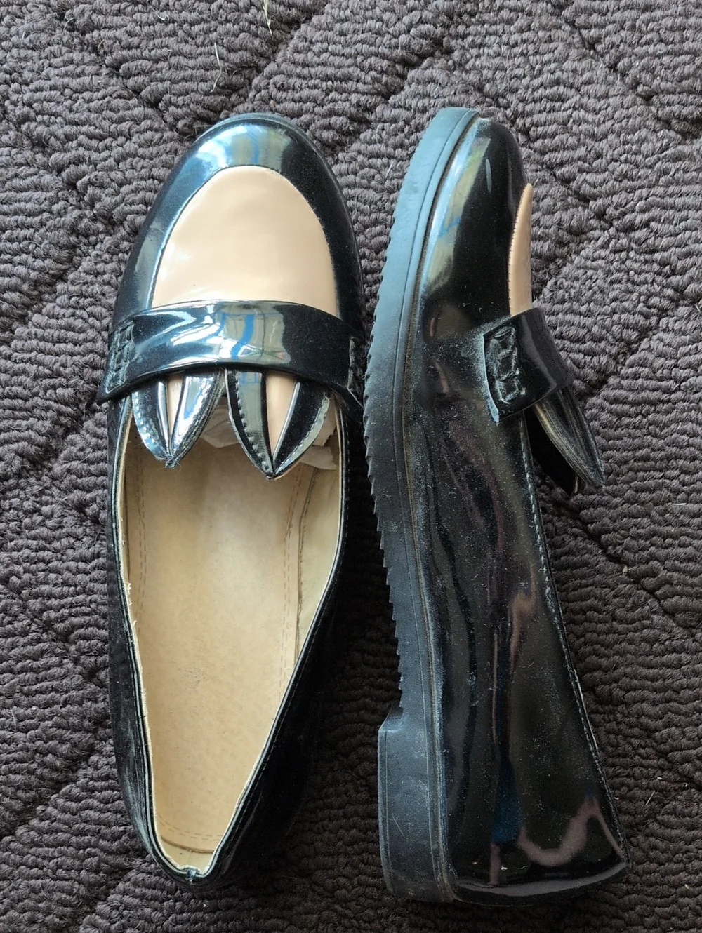 Patent Black and Pink Bunny Ear Women’s Loafers. Size 7